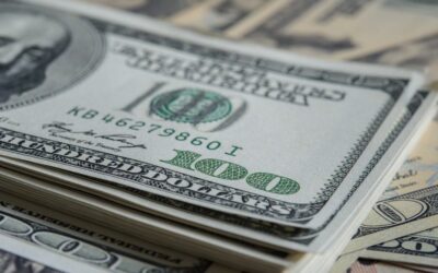 Dólar cerraría el año en $4.800 y tasa del Emisor en 12%, según encuesta de Fedesarrollo