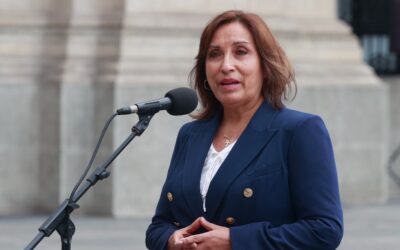 ¿Cuáles son los retos de Dina Boluarte, la primera presidenta del Perú?