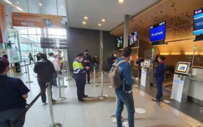 Se acabó el uso obligatorio del tapabocas en los aeropuertos y en los aviones 