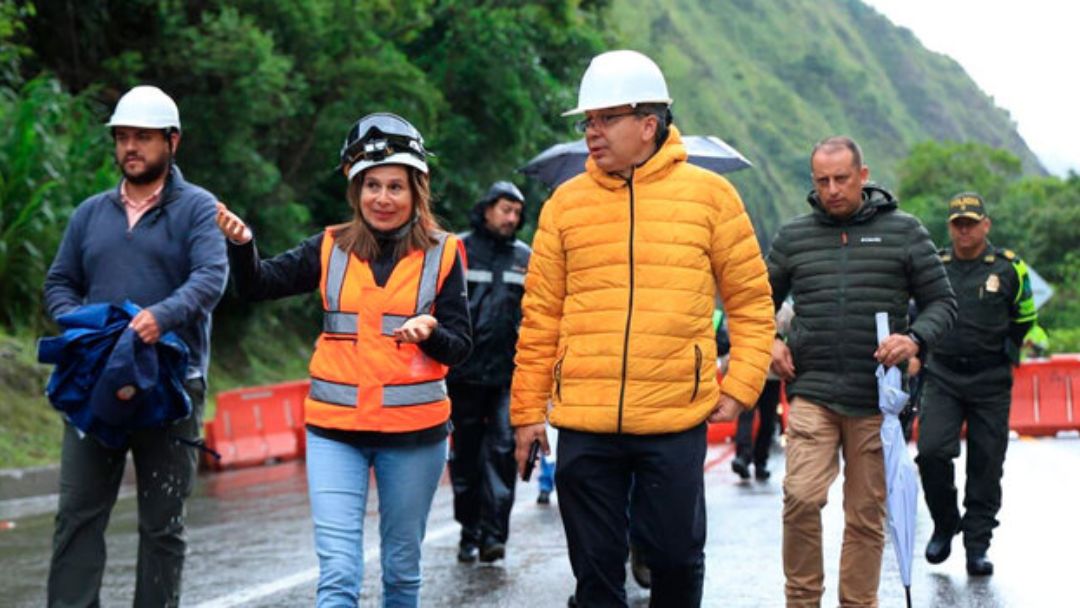 Con puentes metálicos restablecerán el tránsito en la vía al Llano
