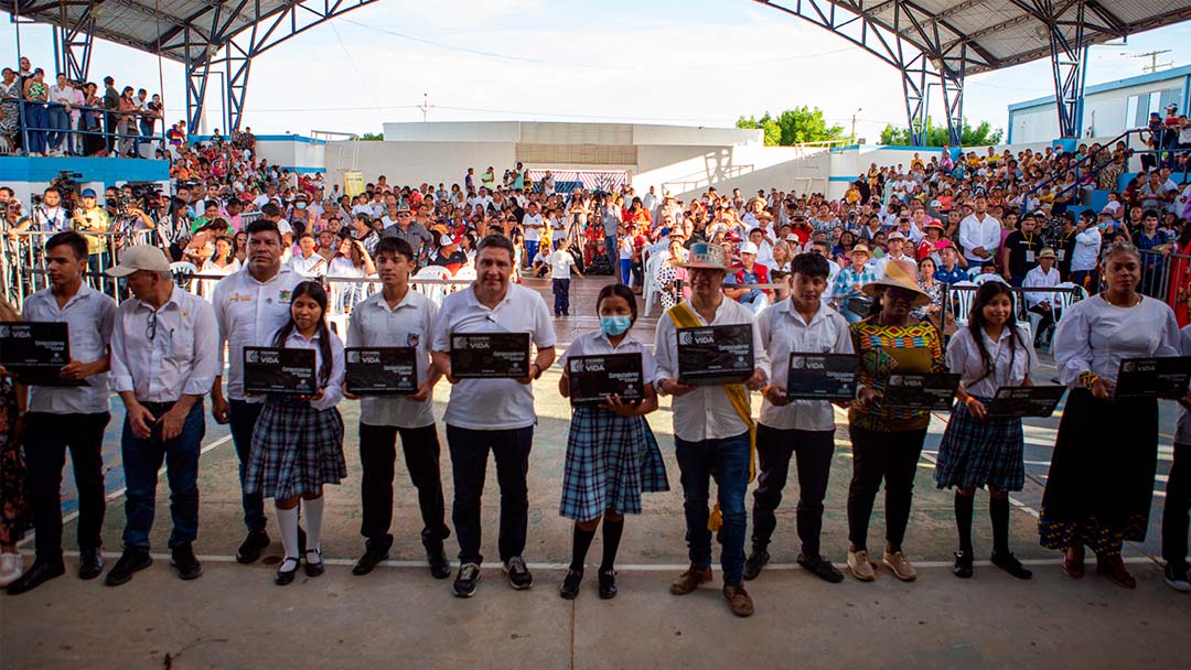 El Gobierno Inicia Proyecto Transformador para Conectar a Miles de Hogares en La Guajira con Fibra Óptica