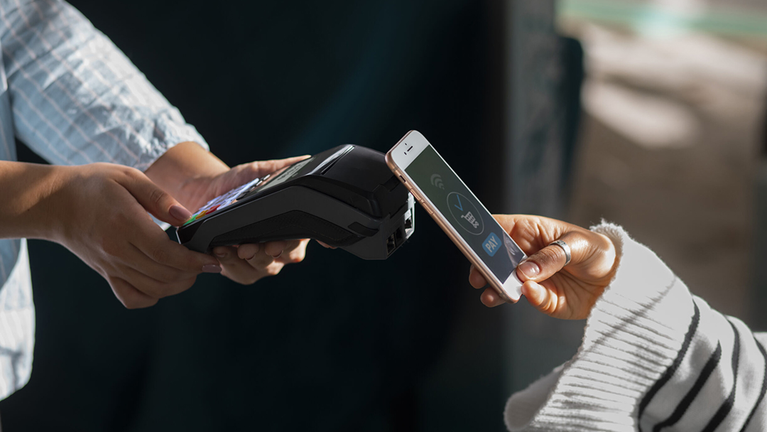 Fiserv Revela Tendencias Clave en el Estudio «Números que Hablan» sobre Pagos y Consumo Digital en Colombia