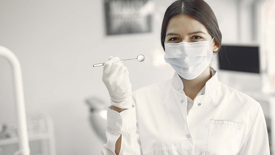Impulsando el Bienestar Empresarial: Cuidando la Salud Bucal en el Entorno Laboral
