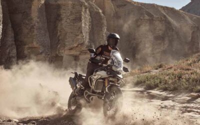 Innovación y Potencia: Grupo UMA Presenta lo Mejor de Bajaj y Triumph en el Salón del Automóvil