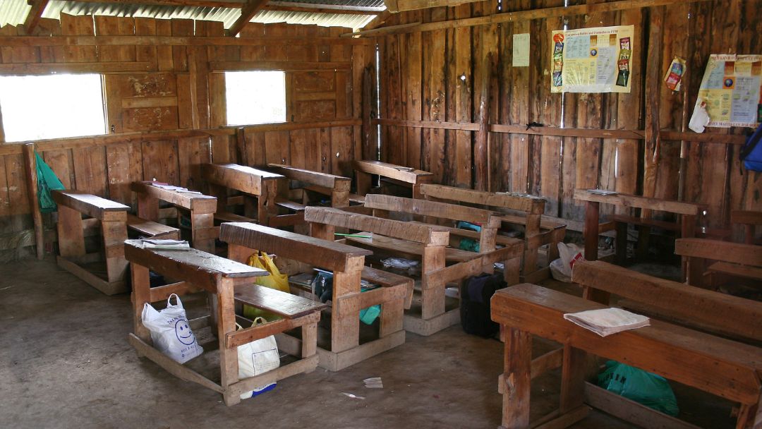 Riesgo en sedes educativas por el conflicto armado en Colombia