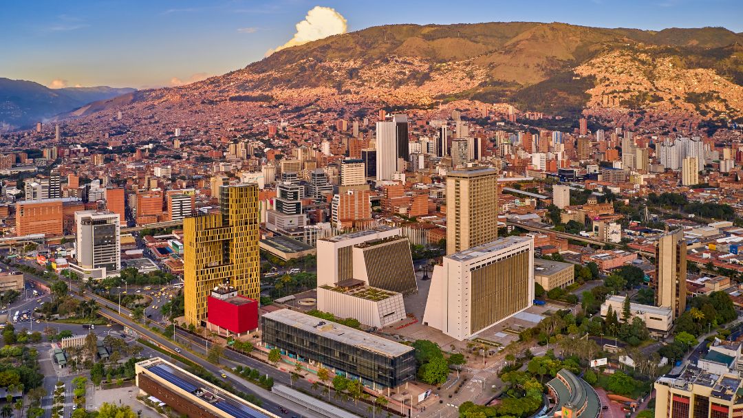Colombia, entre los países más caros para vivir en 2025, según la OCDE
