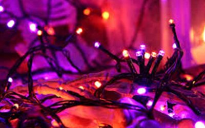 El encanto de las luces navideñas debe ir acompañado de seguridad eléctrica