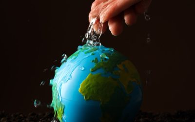 La segunda mano ahorra 463 millones de litros de agua en Colombia en medio de la temporada invernal