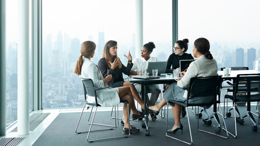 Flexibilidad laboral, la señal que define si las mujeres se quedan o se van de una empresa