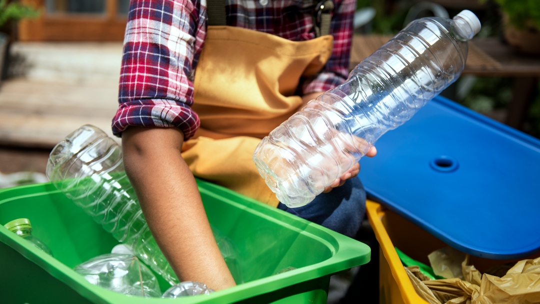 Bolsas plásticas: el reto para el comercio ya no es solo reemplazarlas, sino rediseñar el consumo
