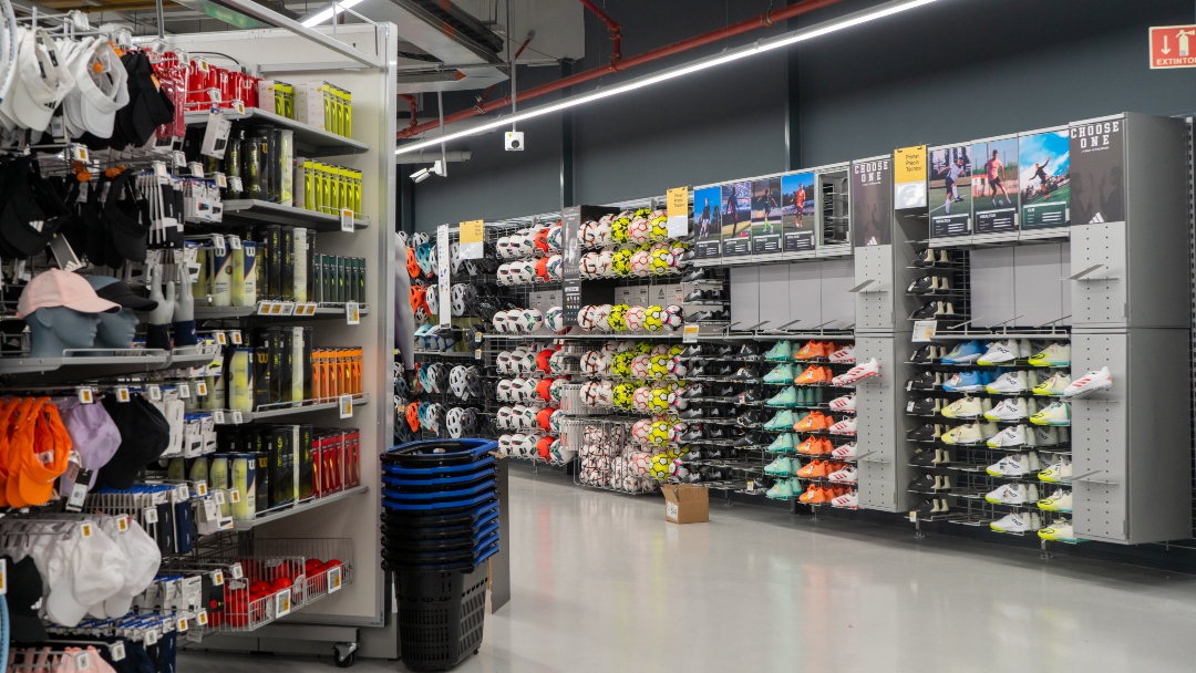 Decathlon acelera su expansión en Colombia: llega a 22 tiendas y prepara nuevo formato dentro de Éxito